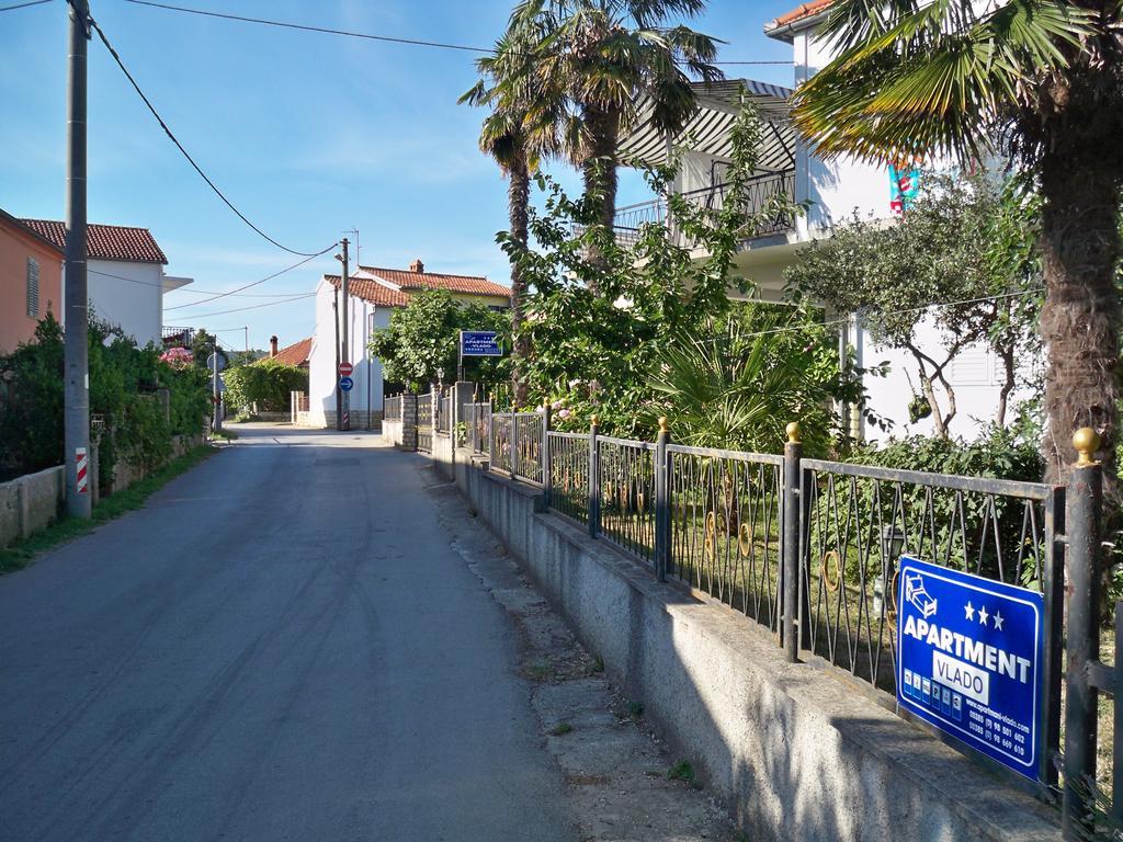 Apartment Vlado Sukošan Exterior foto